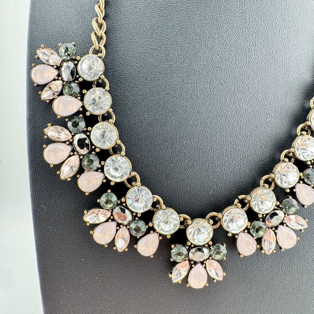Vintage Statement Rhinestone Necklace Pink Grey Clear Crystal Floral Bib Chunky - Picture 9 of 10